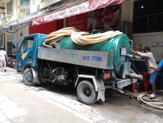 h&uacute;t hầm cầu kh&ocirc;ng cần đục ph&aacute;