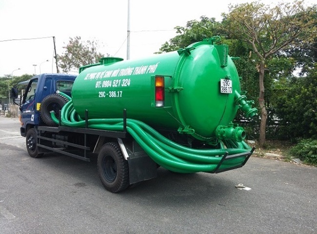H&uacute;t hầm cầu xe hiện đại.