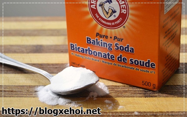 C&aacute;ch khử m&ugrave;i h&ocirc;i nước tiểu bằng baking soda