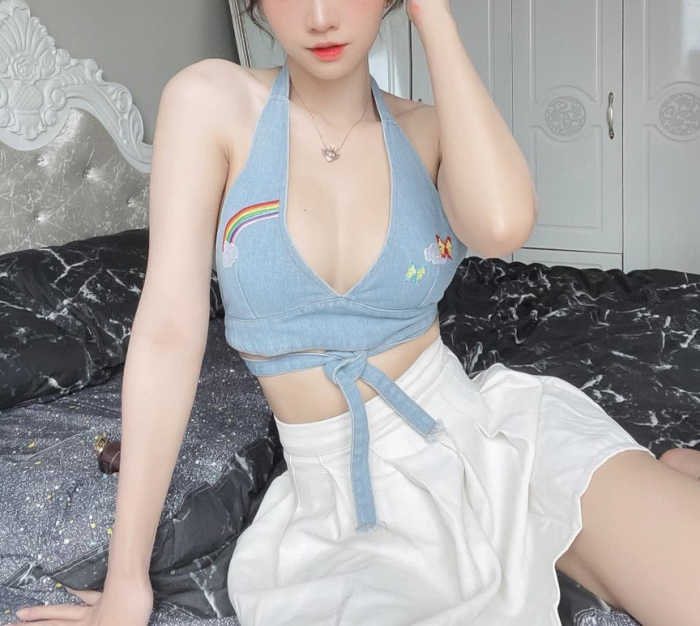 Clip Ho&agrave;ng Tr&uacute;c Vy