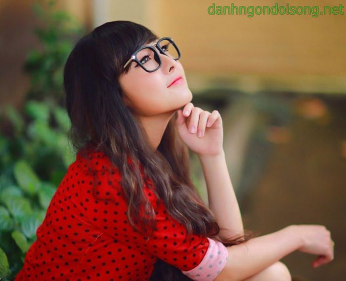Top ảnh g&aacute;i xinh đeo mắt k&iacute;nh dễ thương