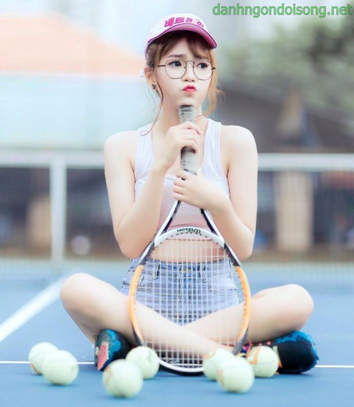 Top ảnh g&aacute;i xinh đeo mắt k&iacute;nh dễ thương