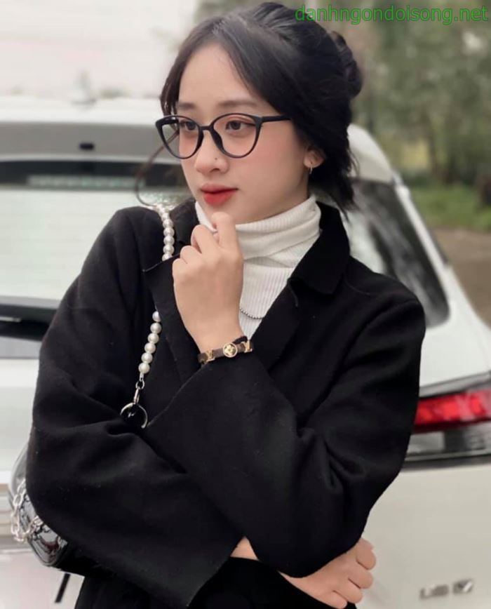 Top ảnh g&aacute;i xinh đeo mắt k&iacute;nh dễ thương