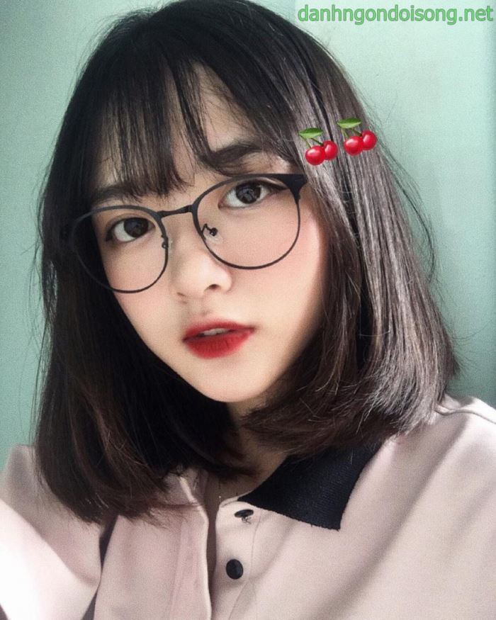 Top ảnh g&aacute;i xinh đeo mắt k&iacute;nh dễ thương