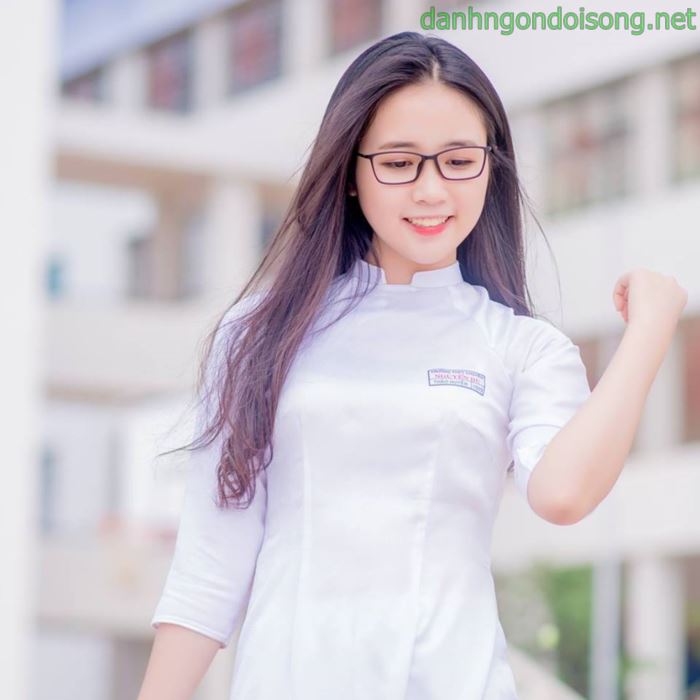 Top ảnh g&aacute;i xinh đeo mắt k&iacute;nh dễ thương