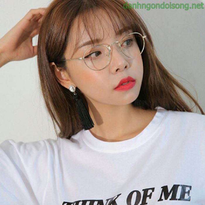 Top ảnh g&aacute;i xinh đeo mắt k&iacute;nh dễ thương