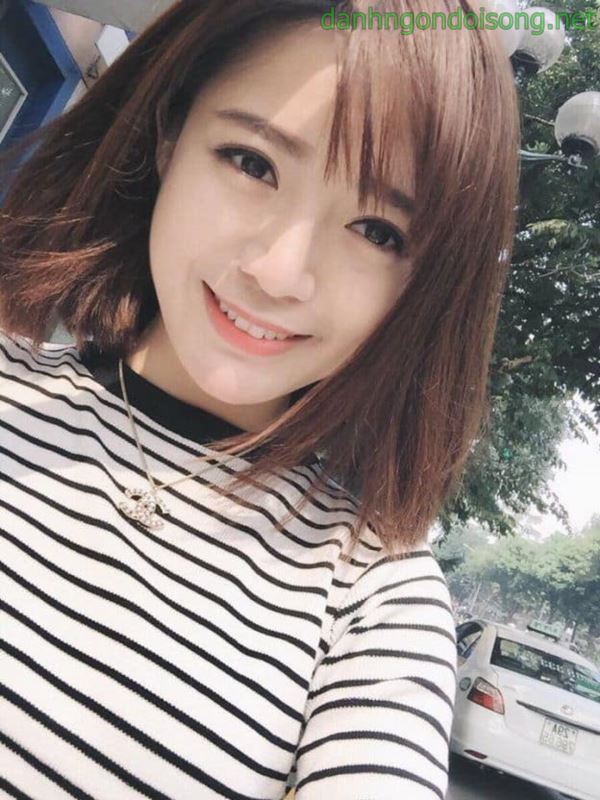 Ảnh g&aacute;i xinh t&oacute;c ngắn ngang vai 2k3