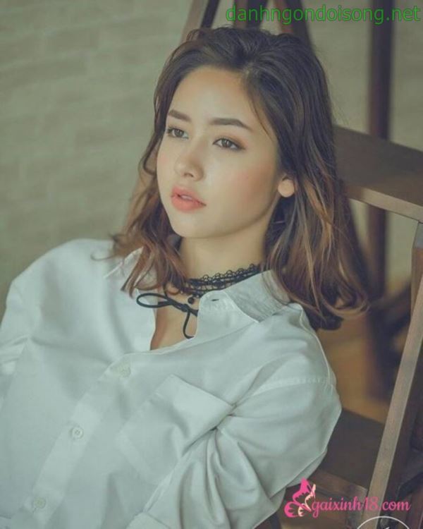Ảnh g&aacute;i xinh t&oacute;c ngắn ngang vai 2k3