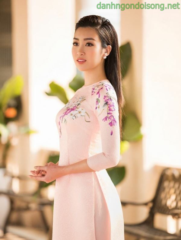 Ảnh g&aacute;i xinh t&oacute;c ngắn ngang vai 2k3