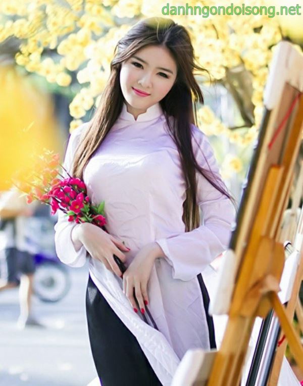 Ảnh g&aacute;i xinh t&oacute;c ngắn ngang vai 2k3