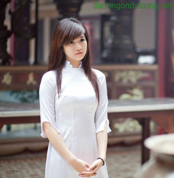 Ảnh g&aacute;i xinh t&oacute;c ngắn ngang vai 2k3