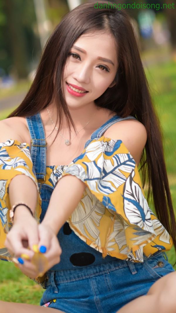 Ảnh g&aacute;i xinh t&oacute;c ngắn ngang vai 2k3