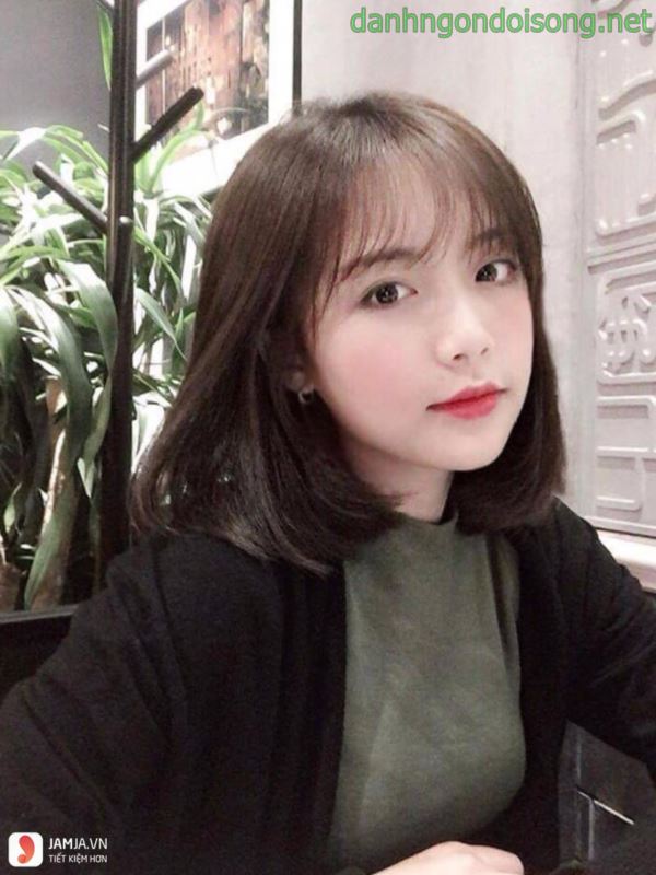 Ảnh g&aacute;i xinh t&oacute;c ngắn ngang vai 2k3