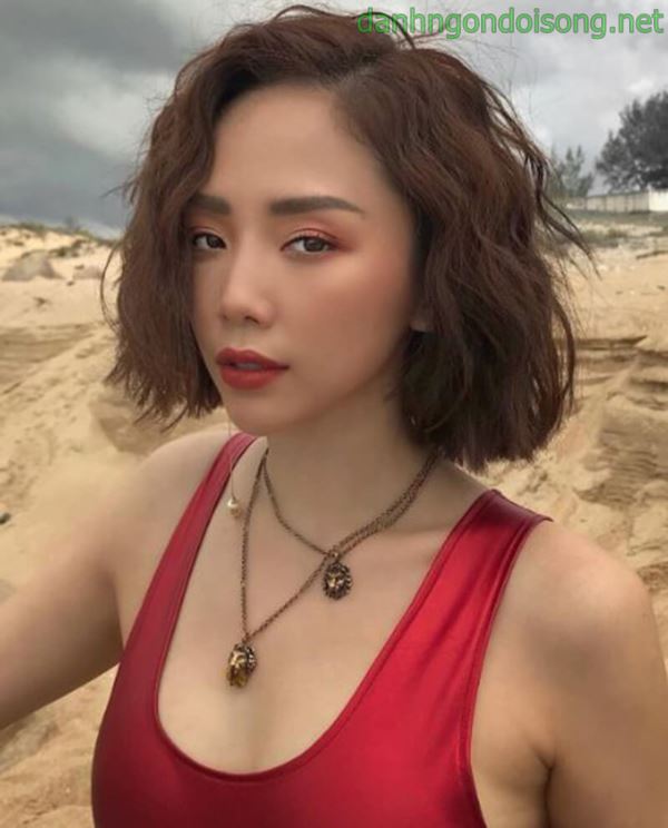 Ảnh g&aacute;i xinh t&oacute;c ngắn ngang vai 2k3