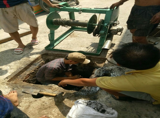 dịch vụ nạo v&eacute;t hố ga gi&aacute; rẻ