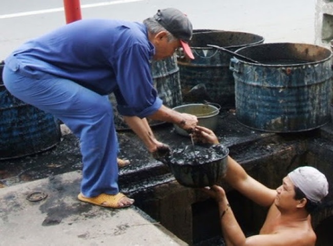 Thi c&ocirc;ng hố ga.