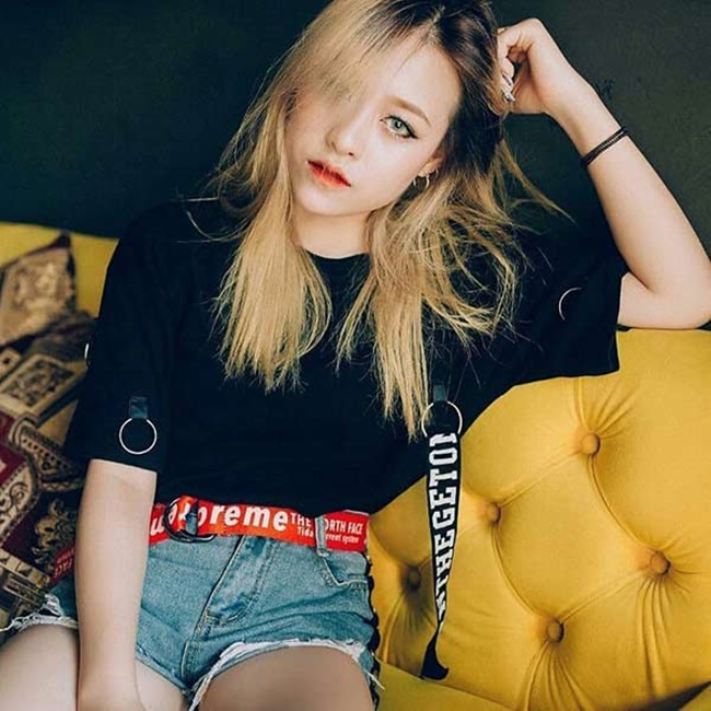 Tiktoker Tr&agrave; Đặng lộ ảnh n&oacute;ng 2