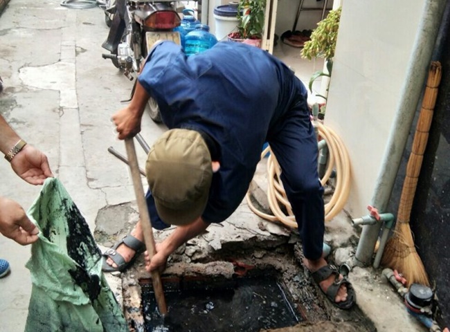 xử l&yacute; m&ugrave;i h&ocirc;i ở hố ga