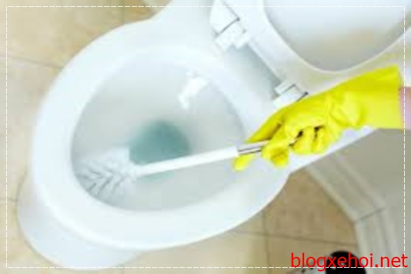 Tẩy ố v&agrave;ng nh&agrave; vệ sinh dễ d&agrave;ng